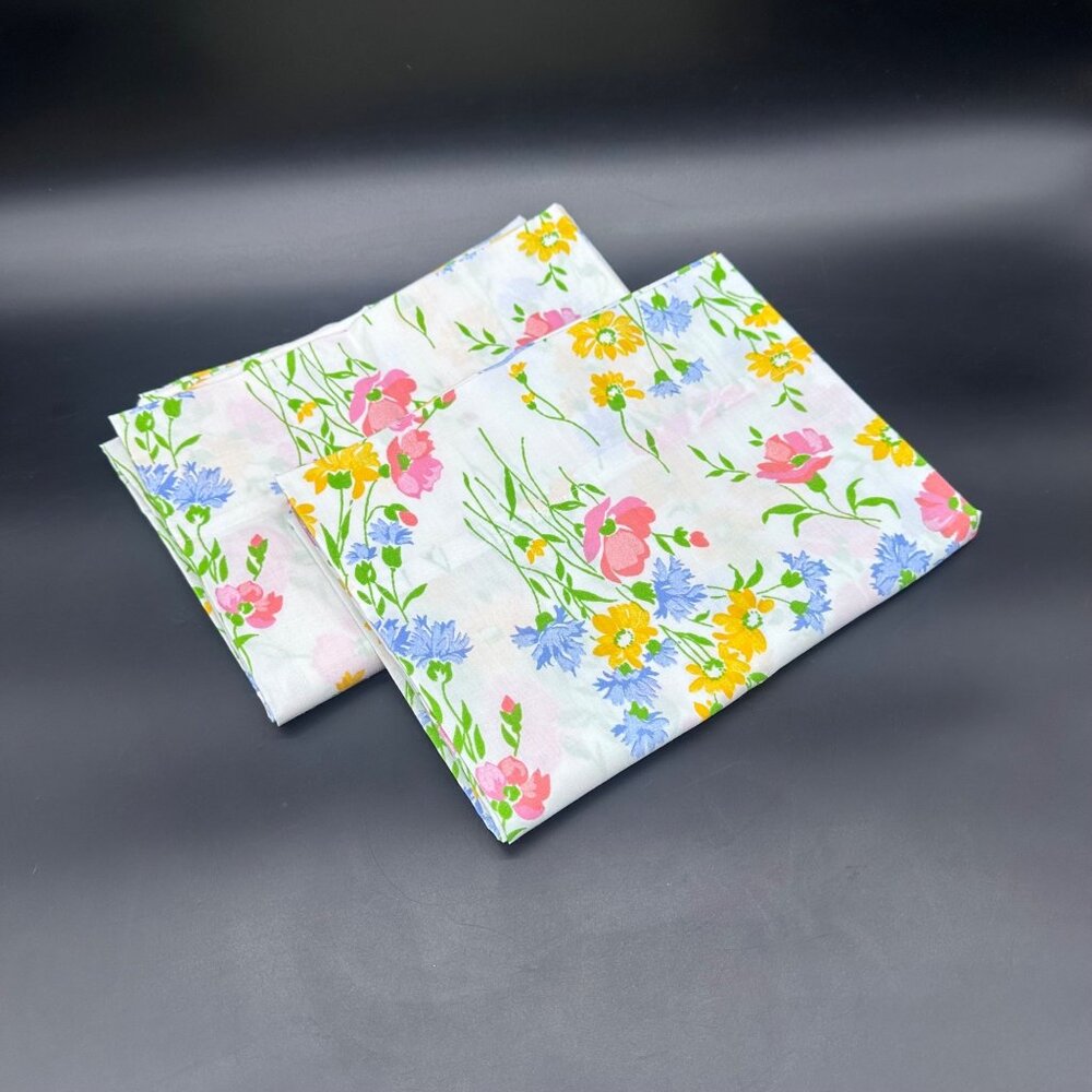 Vintage Floral Pillowcases Cannon Monticello USA Standard Wildflowers 1980s